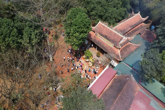 Tạm dừng đón khách tại Khu di tích lịch sử, danh lam thắng cảnh quốc gia địa điểm khởi nghĩa Bà Triệu