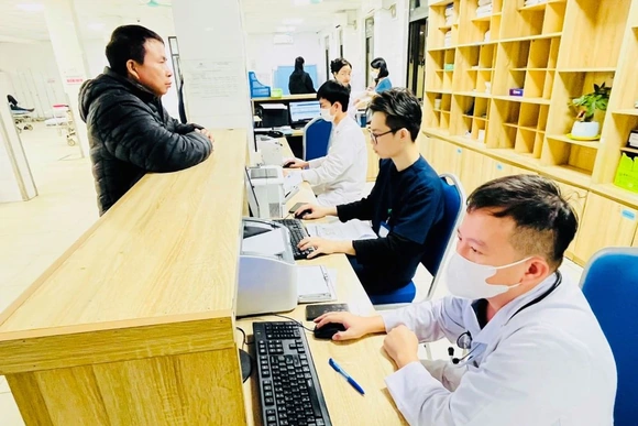 Công tác cấp cứu, điều trị bệnh nhân được bảo đảm trong dịp nghỉ Tết Dương lịch