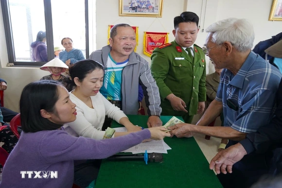 2 mức quà tặng cho người có công với cách mạng dịp Tết Nguyên đán Bính Ngọ