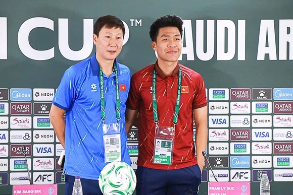 HLV Kim Sang-sik: “U23 Việt Nam đặt mục tiêu vào tứ kết U23 châu Á 2026