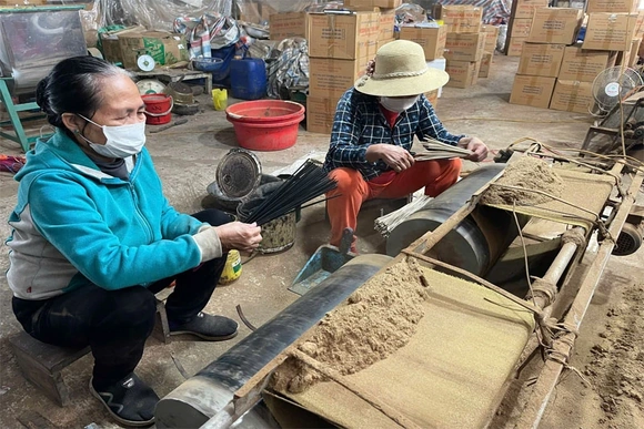 Nghề làm hương bài ở Như Xuân