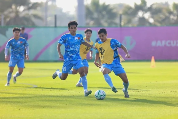 U23 Việt Nam sẵn sàng tranh “vé sớm”, nhóm đại gia Ngoại hạng Anh đồng loạt “ngã ngựa”