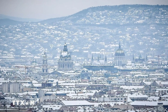 Băng giá gây xáo trộn hoạt động hàng không ở các nước châu Âu