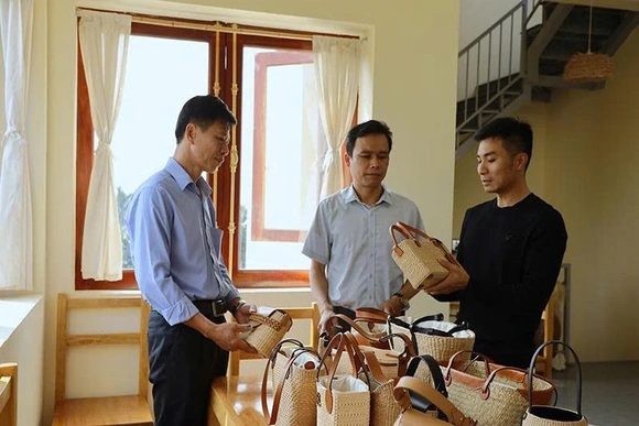 Người trẻ khởi nghiệp từ nghề truyền thống