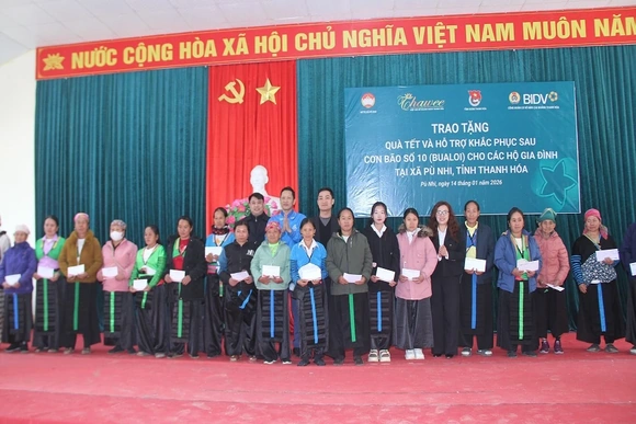 BIDV Thanh Hóa trao quà Tết cho người nghèo