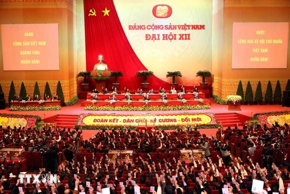 Đại hội XII của Đảng: Đẩy mạnh toàn diện và đồng bộ đổi mới