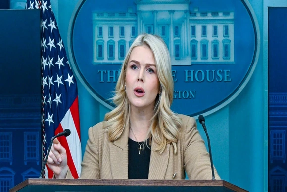 Tổng thống Mỹ Donald Trump dọa kiện nếu CBS cắt sóng phỏng vấn