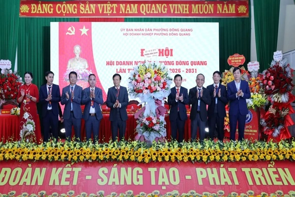 Đồng hành cùng doanh nghiệp phường Đông Quang thúc đẩy sản xuất kinh doanh, chuyển đổi số và đổi mới sáng tạo