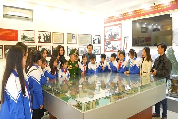 Xây dựng “tấm khiên” tư tưởng