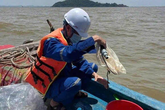 Kiểm soát và bảo vệ môi trường biển