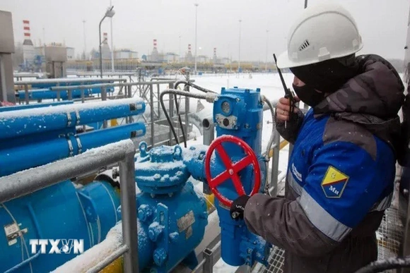 EU chính thức thông qua quy định loại bỏ dần khí đốt của Nga