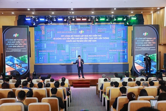 FPT thành lập nhà máy kiểm thử, đóng gói chip bán dẫn đầu tiên tại Việt Nam