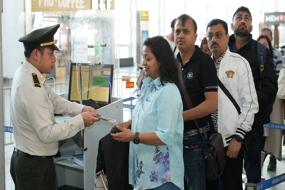 Hàng không Việt Nam tăng cường kiểm soát phòng chống virus Nipah tại sân bay