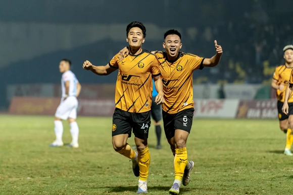 Chiến đấu quả cảm, Đông Á Thanh Hóa hòa “không tưởng” Nam Định trên sân nhà