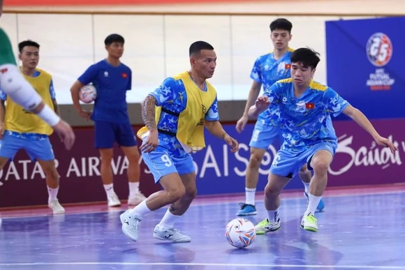 ĐT futsal Việt Nam sẵn sàng cho VCK châu Á 2026; Man Utd thắng ngược Arsenal