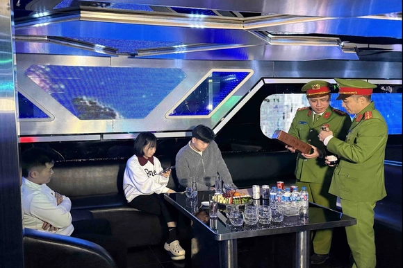 Phòng ngừa vi phạm tại các cơ sở kinh doanh dịch vụ có điều kiện về ANTT dịp Tết