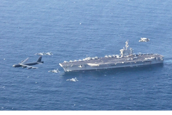 Tàu sân bay Mỹ áp sát Trung Đông, UAE tuyên bố không cho phép sử dụng lãnh thổ để tấn công Iran