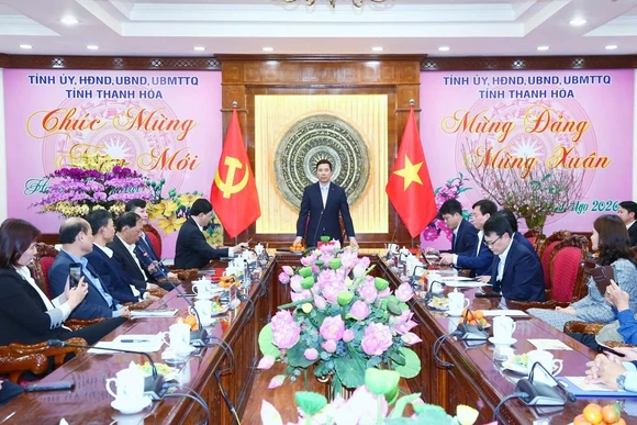 Thường trực Tỉnh ủy gặp mặt đội ngũ trí thức, báo chí, văn nghệ sĩ và các lực lượng tiêu biểu