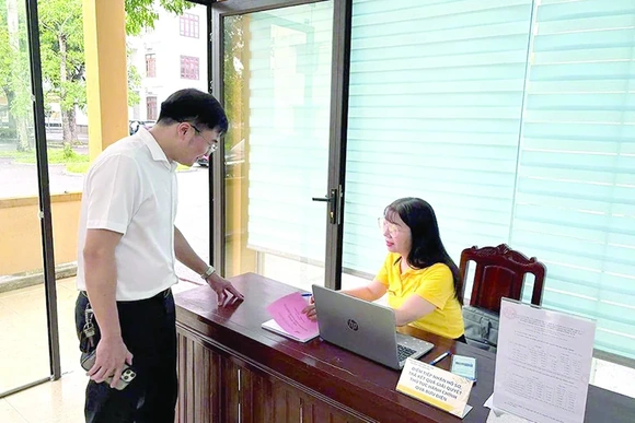 Đưa dịch vụ bưu điện đến gần dân, sát dân