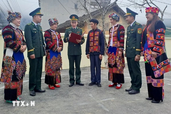 Bồi dưỡng 650 người làm đội ngũ hạt nhân phổ biến pháp luật cho đồng bào dân tộc