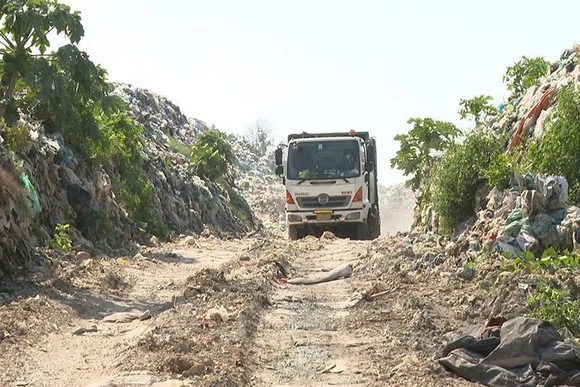 Xây dựng các nhà máy xử lý rác thải: Không thể chậm trễ hơn!