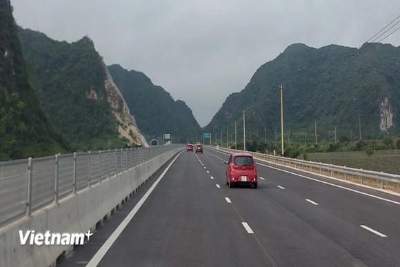 Thu phí 5 tuyến cao tốc Bắc-Nam do vốn Nhà nước đầu tư từ ngày 1/3