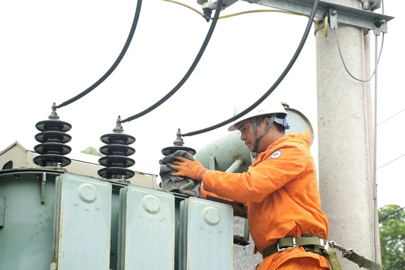 Phục vụ tốt việc cung cấp điện cho người dân vui Xuân, đón Tết Nguyên đán Bính Ngọ 2026