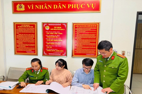 Lá chắn số trên trận tuyến chống “giặc lửa” (Bài cuối): Đột phá dịch vụ công - Vì Nhân dân phục vụ
