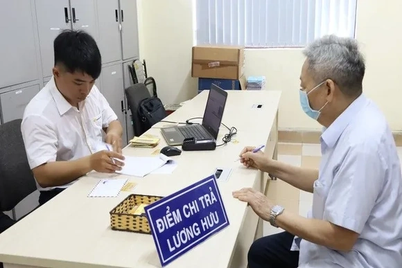 Tập trung chi trả lương hưu, trợ cấp; giải quyết chế độ BHXH, BHTN trước kỳ nghỉ Tết