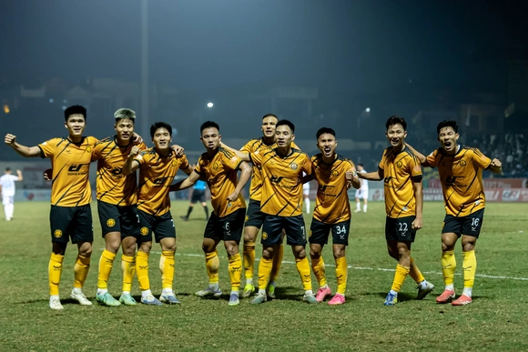 Đối đầu CA TP.HCM, Đông Á Thanh Hóa quyết chiến vì màu cờ sắc áo xứ Thanh