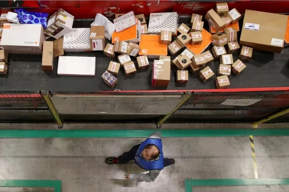 EU xóa bỏ miễn thuế nhập khẩu đối với các kiện hàng nhỏ dưới 150 euro