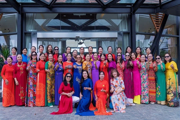 Lamori: Chạm xuân, gieo phúc lành