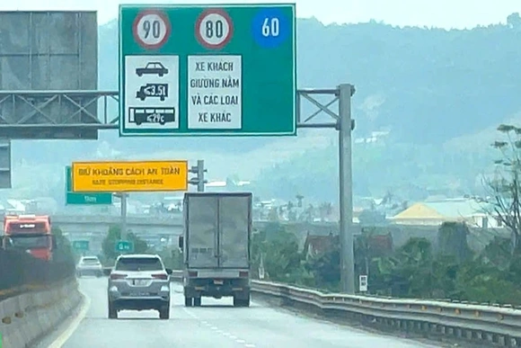 Giảm tốc độ tối đa trên nhiều tuyến cao tốc