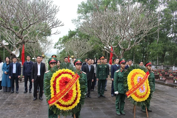 Phó Chủ tịch UBND tỉnh Đầu Thanh Tùng kiểm tra tình hình sản xuất, đời sống Nhân dân các xã Lưu Vệ, Nông Cống