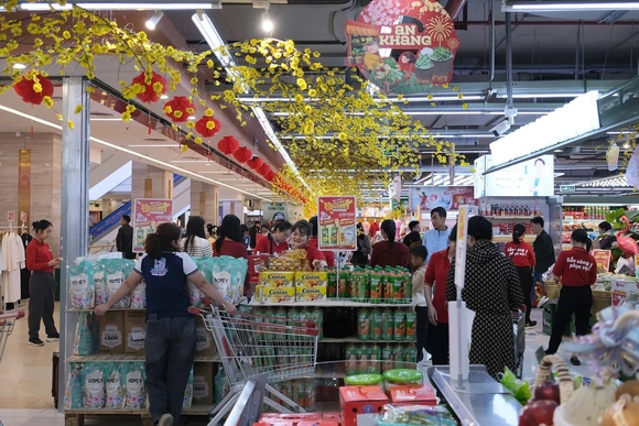 Từ cao điểm mua sắm đến tiêu dùng bền vững: Những chuyển động của thị trường ngày giáp Tết