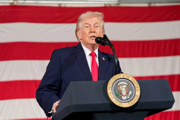 Tổng thống Trump gửi thông điệp răn đe tới Iran và Trung Quốc