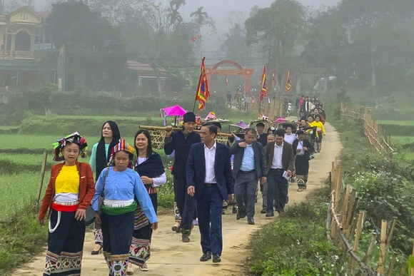 Về hang Mường nghe chuyện nàng Han&nbsp;