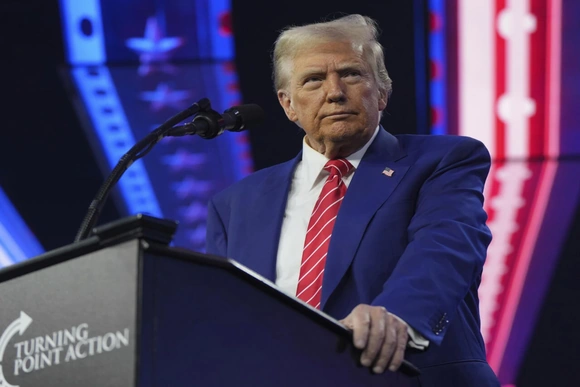 Ông Trump sẽ điều “tàu bệnh viện cỡ lớn” tới Greenland để chăm sóc người bệnh