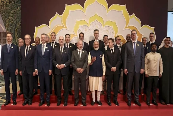 Hội nghị Thượng đỉnh AI Impact Summit 2026 kêu gọi phát triển AI “an toàn, đáng tin cậy và bền vững ”