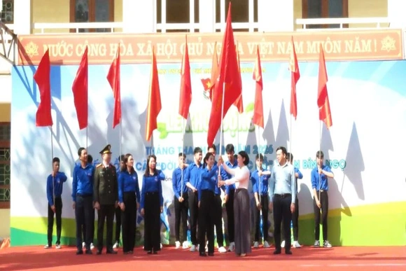 Khởi động Tháng Thanh niên, phát động Tết trồng cây nhớ ơn Bác Hồ