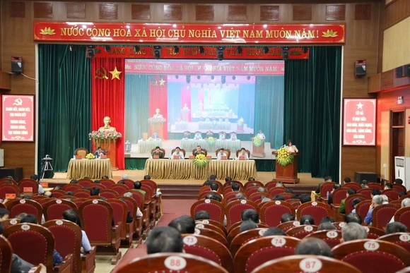 Các ứng cử viên đại biểu HĐND tỉnh tiếp xúc cử tri, vận động bầu cử tại đơn vị bầu cử số 13