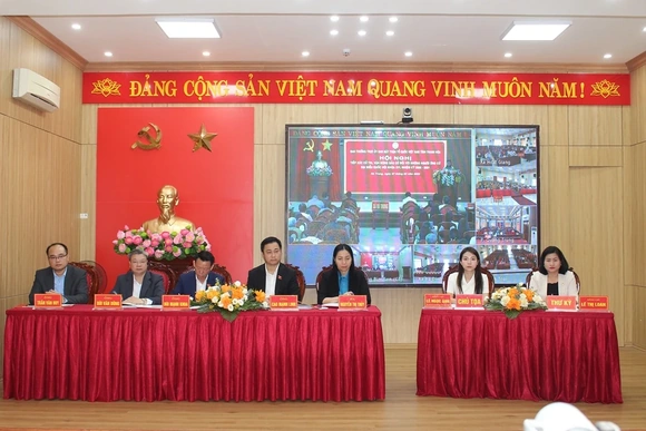 Ứng cử viên ĐBQH khoá XVI tiếp xúc cử tri, vận động bầu cử tại đơn vị bầu cử số 2