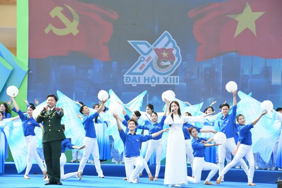 ‘Áo xanh gọi tương lai’ là ca khúc chính thức của Đại hội Đoàn TNCS Hồ Chí Minh lần thứ XIII, nhiệm kỳ 2026 -2031