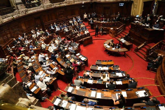 Uruguay- Quốc gia đầu tiên phê chuẩn Hiệp định Thương mại Tự do EU - Mercosur