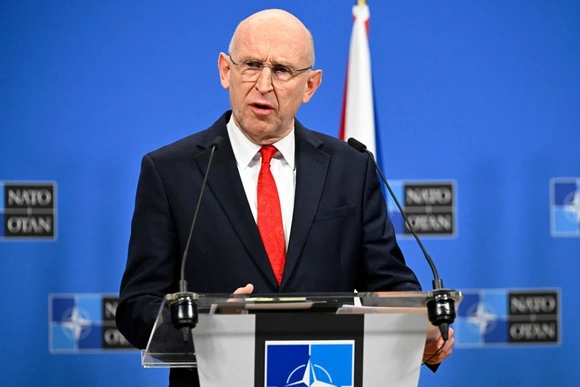 Anh cân nhắc khả năng triển khai binh sĩ tới Ukraine