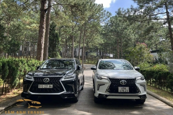 Du lịch hè Đà Lạt: Thuê xe riêng hay đi tour cho chuyến đi cùng gia đình?