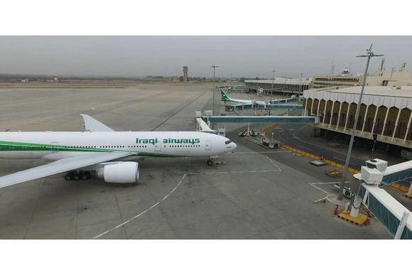 Iraq đóng cửa không phận, eo biển Hormuz tê liệt