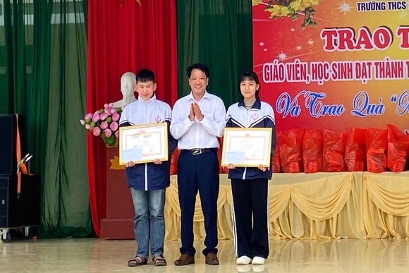 Xây dựng Trường THCS Xuân Khang thành&nbsp;“địa chỉ tin cậy” trong giảng dạy và học tập