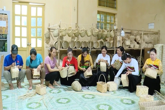 Giảm nghèo đa chiều để không ai bị bỏ lại phía sau