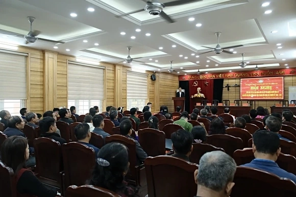 Ứng cử viên đại biểu HĐND tỉnh tiếp xúc cử tri thuộc đơn vị bầu cử số 6